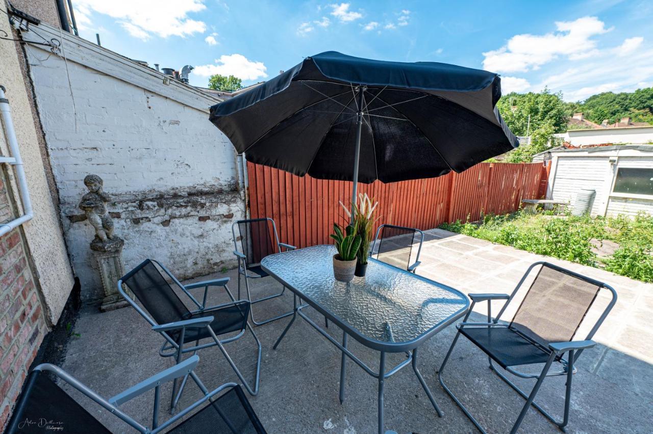 4 Bedrooms,2 Bathrooms House With Free Parking Plumstead  Exterior photo